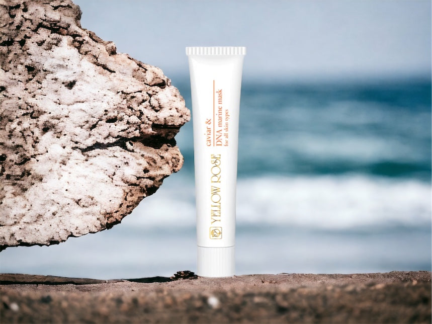 KAVIAR & MARINE DNA MASK ist eine intensive feuchtigkeitsspendende und beruhigende Maske zur exklusiven Gesichtsbehandlung.